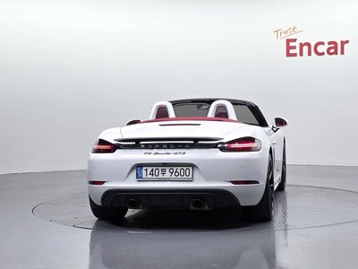 2024 Porsche 718 photo 3