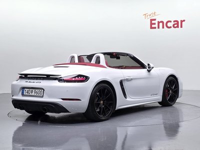 2024 Porsche 718 photo 4