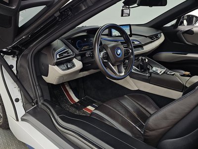 2016 BMW I8 — миниатюра 13