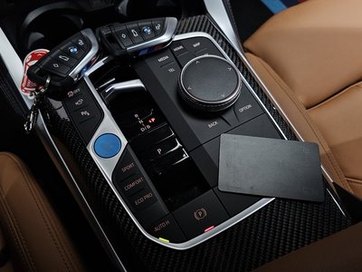 2023 BMW I4 thumbnail 12