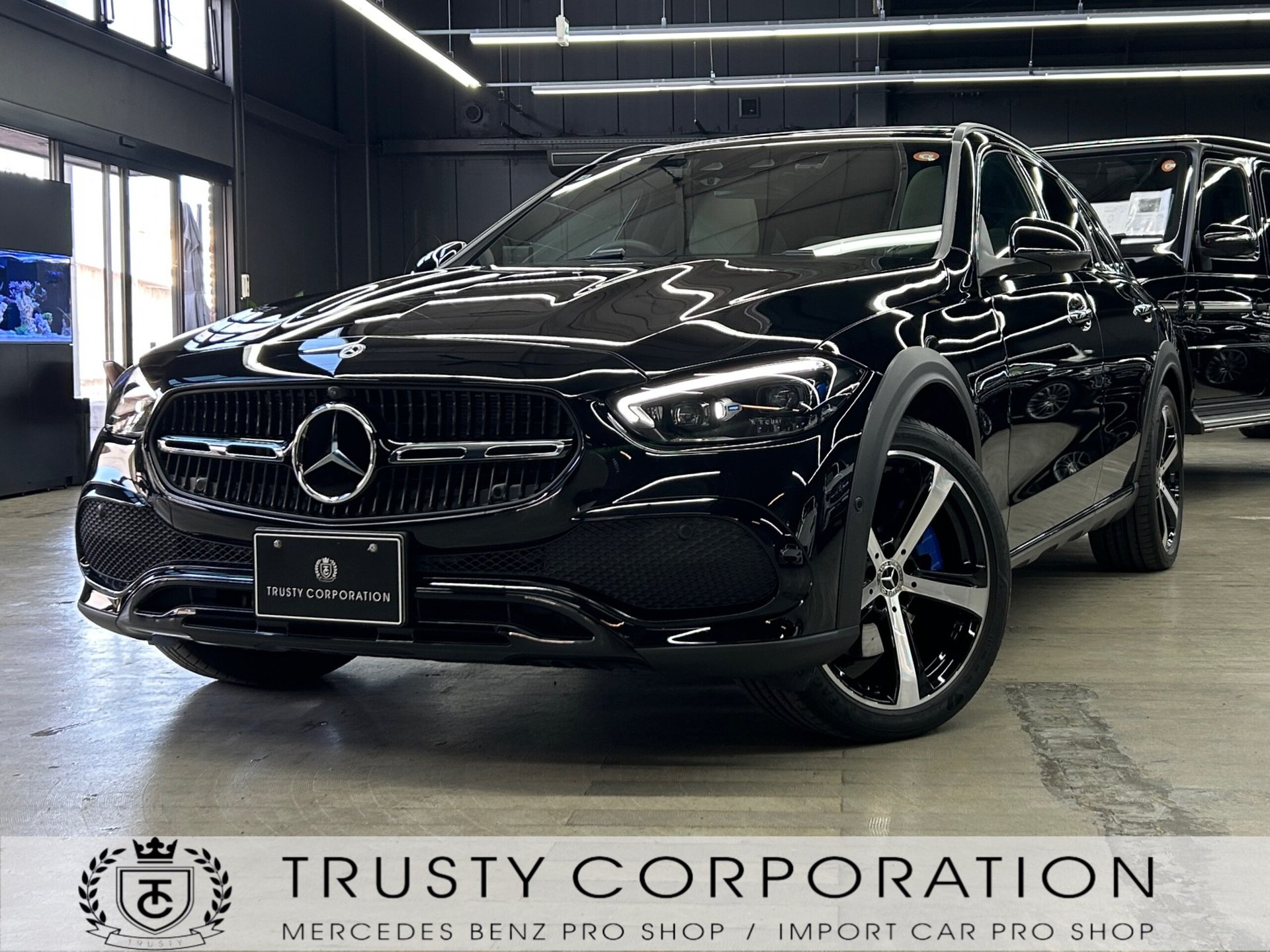 MERCEDES-BENZ C-CLASS - View 1