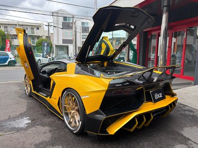 LAMBORGHINI AVENTADOR - 5