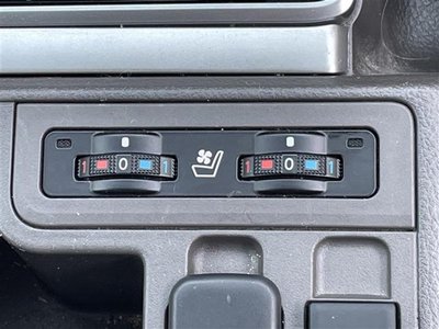 TOYOTA LAND CRUISER PRADO - 8