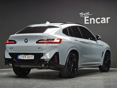 صورة 3 لـ 2025 BMW X4