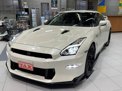 NISSAN GT-R