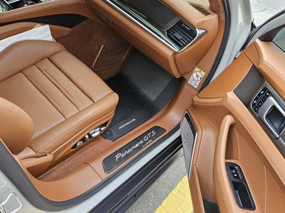 PORSCHE PANAMERA - 10