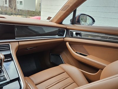 PORSCHE PANAMERA - 5