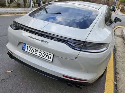 PORSCHE PANAMERA - 3