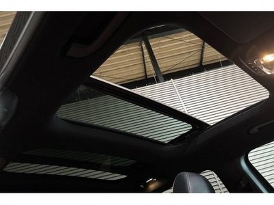 MERCEDES-BENZ GLB - 4