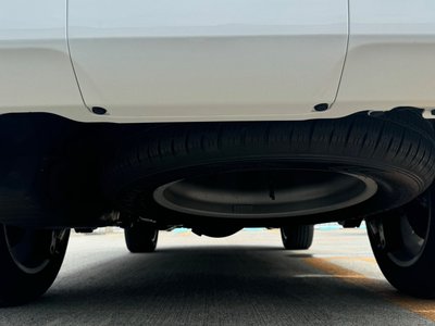 TOYOTA LAND CRUISER 300 - 9