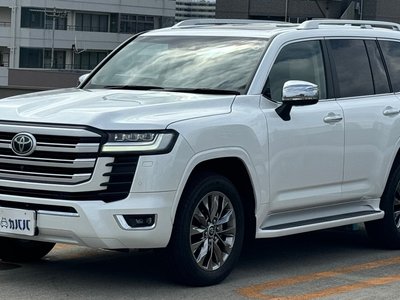 TOYOTA LAND CRUISER 300 - 1