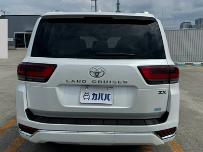 TOYOTA LAND CRUISER 300 - 3