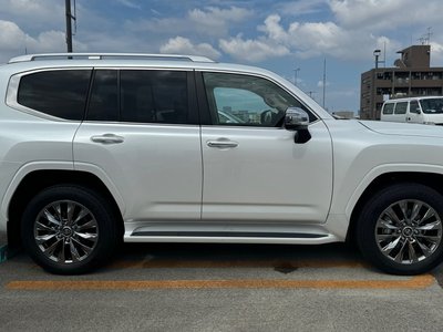 TOYOTA LAND CRUISER 300 - 4