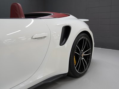 PORSCHE 911 - 8