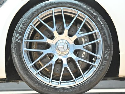 MERCEDES-BENZ GT AMG - 4