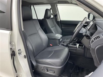 TOYOTA LAND CRUISER PRADO - 8
