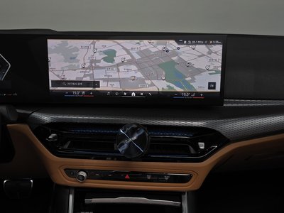 2026 BMW 3 SERIES thumbnail 14