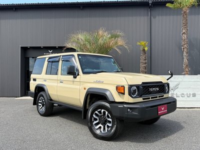TOYOTA LAND CRUISER 70 - 1