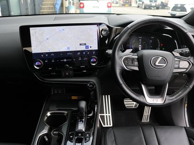 2022 Lexus NX — миниатюра 13