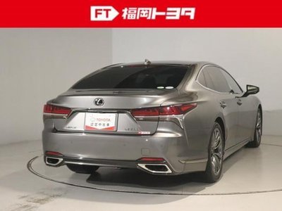 LEXUS LS - 6