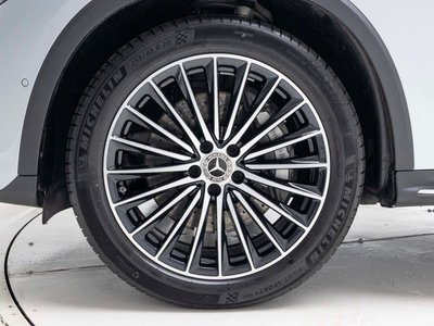 2025 Mercedes-BENZ GLC photo 6