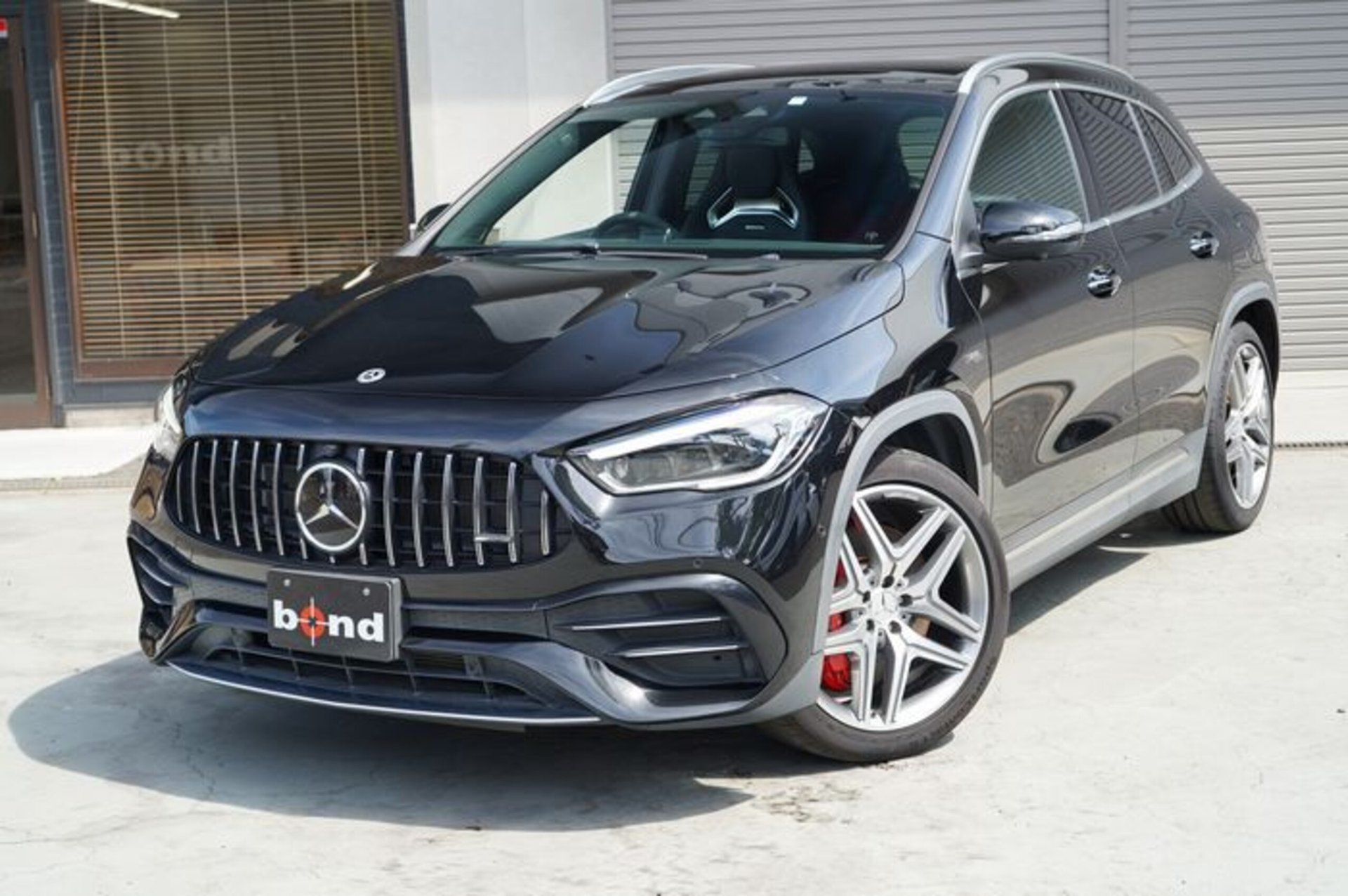 MERCEDES-BENZ GLA AMG - View 1