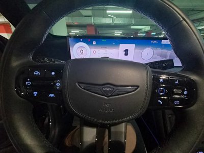 GENESIS GV80 - 10