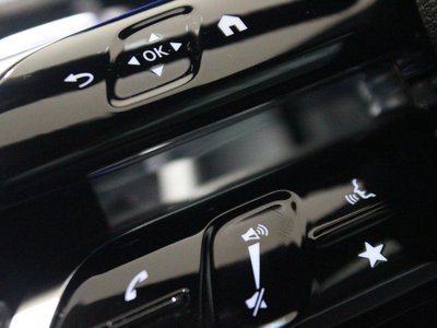 MERCEDES-BENZ EQE - 10