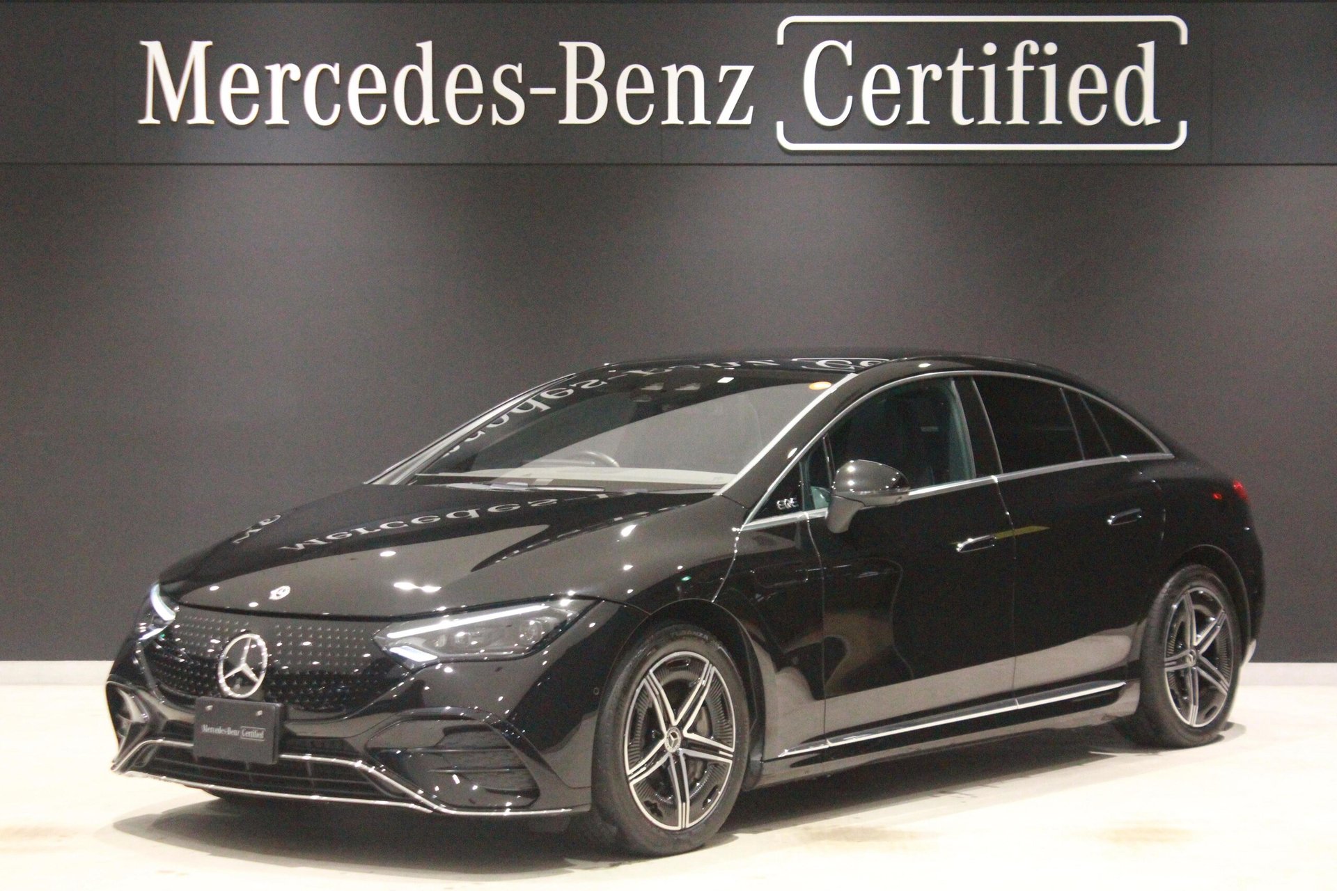 MERCEDES-BENZ EQE - View 1