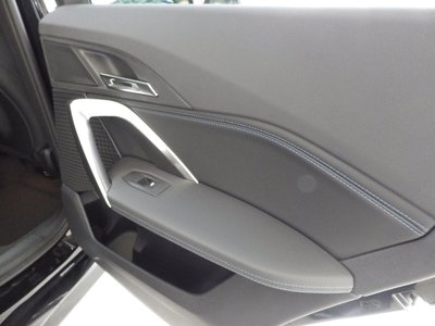 2025 BMW X1 — миниатюра 13