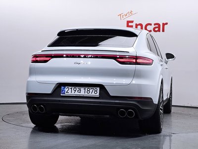 2022 Porsche CAYENNE — фото 4