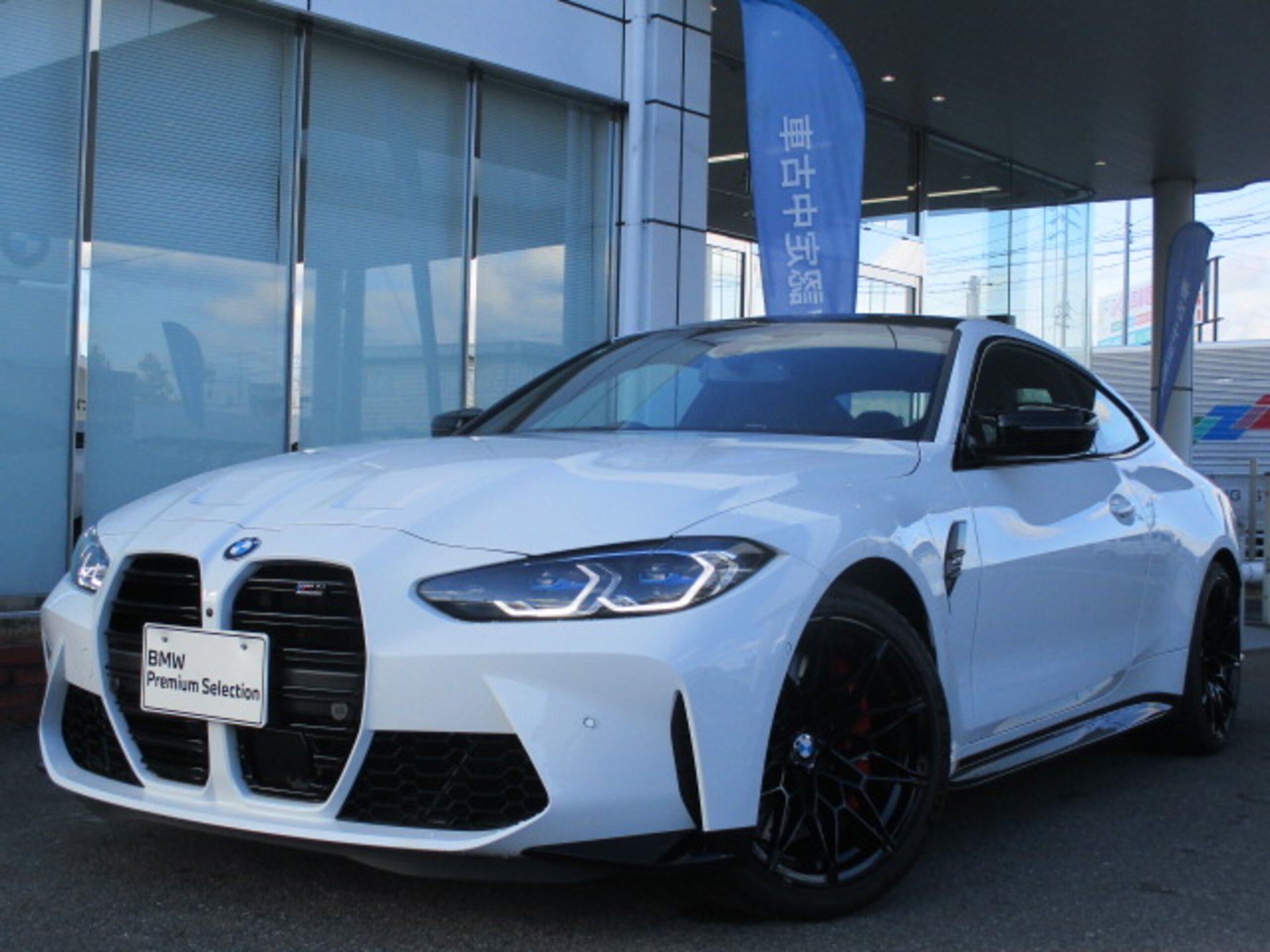 BMW M4 COUPE - View 1