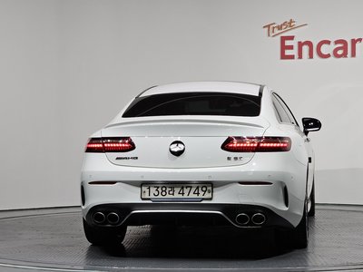 MERCEDES-BENZ E-CLASS - 3