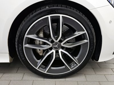 MERCEDES-BENZ E-CLASS - 8