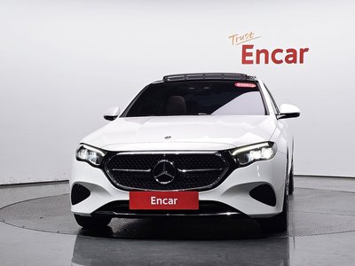 MERCEDES-BENZ E-CLASS - 3