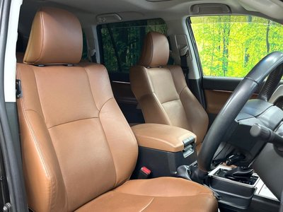 TOYOTA LAND CRUISER PRADO - 8