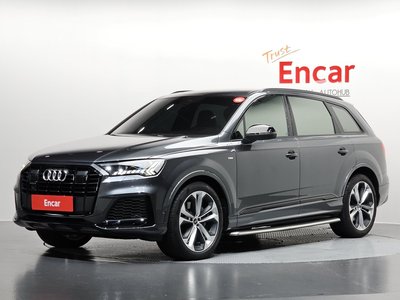 AUDI Q7 - 1