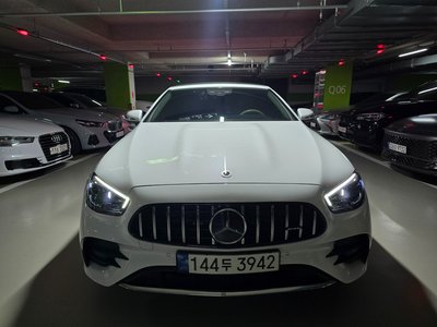 MERCEDES-BENZ E-CLASS - 2
