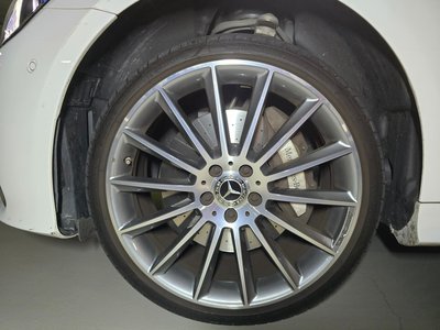 MERCEDES-BENZ E-CLASS - 6