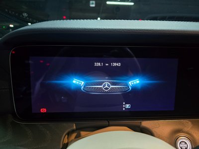 MERCEDES-BENZ E-CLASS - 10
