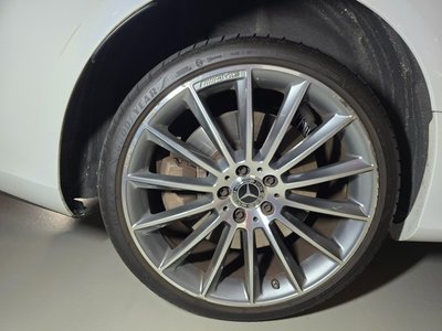 MERCEDES-BENZ E-CLASS - 4