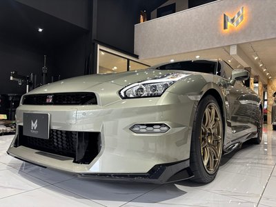NISSAN GT-R - 2