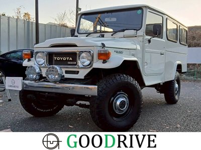 TOYOTA LAND CRUISER 40