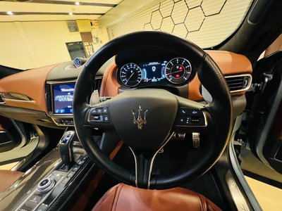 2023 Maserati LEVANTE — миниатюра 39