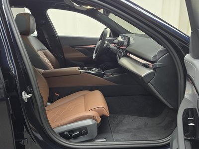 صورة مصغرة 16 لـ 2026 BMW 5 SERIES