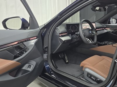 صورة مصغرة 13 لـ 2026 BMW 5 SERIES
