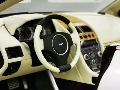 ASTON MARTIN DB9 VOLANTE - 9