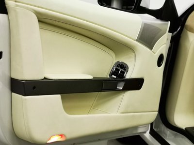 ASTON MARTIN DB9 VOLANTE - 7