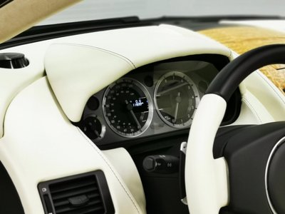 ASTON MARTIN DB9 VOLANTE - 10