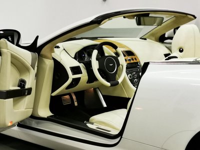 ASTON MARTIN DB9 VOLANTE - 8